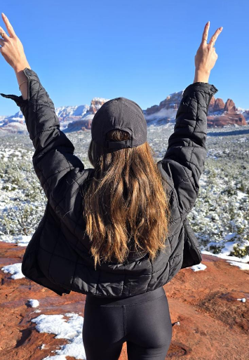 Gratitude Isn't Toxic Positivity — Here's the Difference